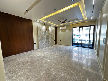 Room in 4 BHK Builder Floor at Rosewood City – for Sale