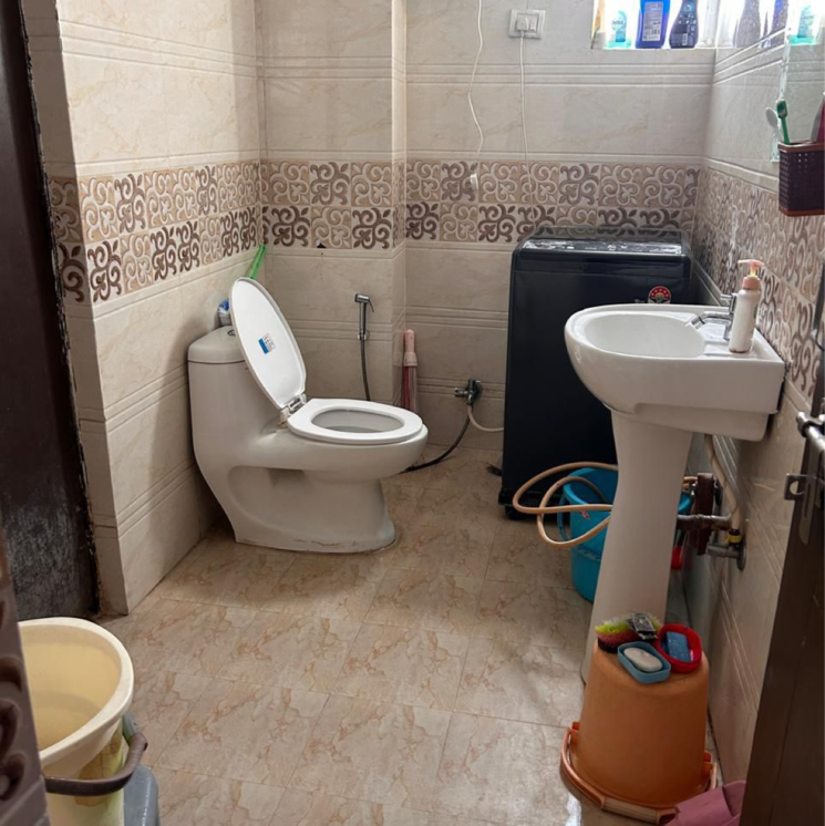 Bathroom, gomti nagar Pg For Girls In Gomti Nagar 9750093