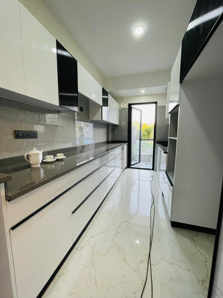 Kitchen, bptp-astaire-gardens 4 Bedroom 2000 Sq.Ft. Builder Floor In Sector 70a Gurgaon 9750094
