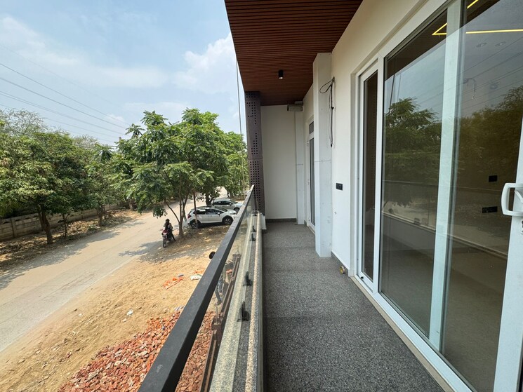 Balcony, vipul-world-floors 4 Bedroom 1950 Sq.Ft. Builder Floor In Sector 48 Gurgaon 9750105
