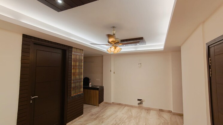 Room, east of kailash 3 Bedroom 1152 Sq.Ft. Builder Floor In East Of Kailash Delhi 9750110