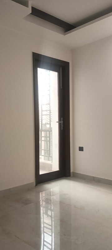 Building Lobby in 4 BHK Builder Floor at Kailash Colony – for Sale