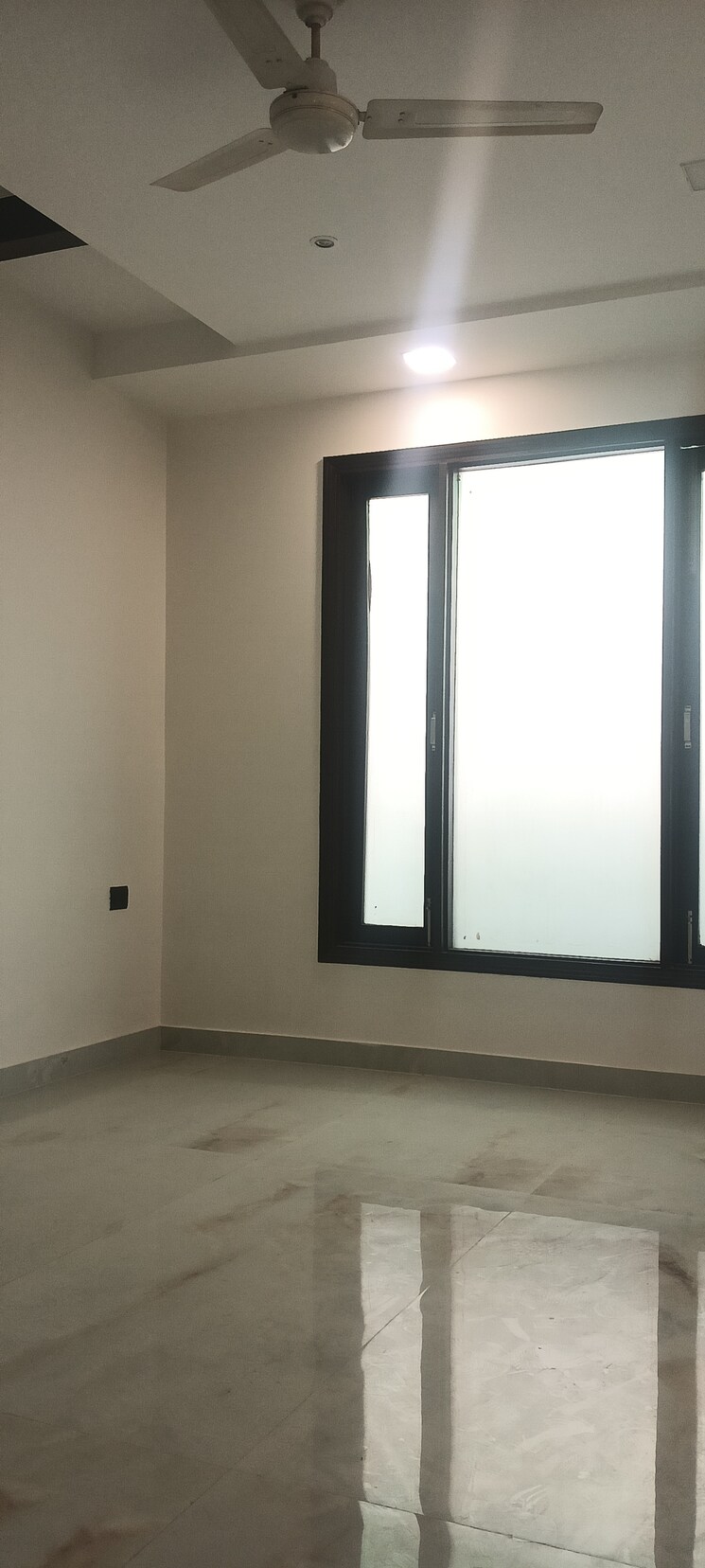 Room, kailash colony 4 Bedroom 2500 Sq.Ft. Builder Floor In Kailash Colony Delhi 9750119