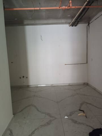 Room in 4 BHK Apartment at DSR The Classe, Narsingi – for Sale