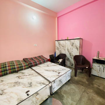 Bedroom in  Pg at Gomti Nagar – for Rent