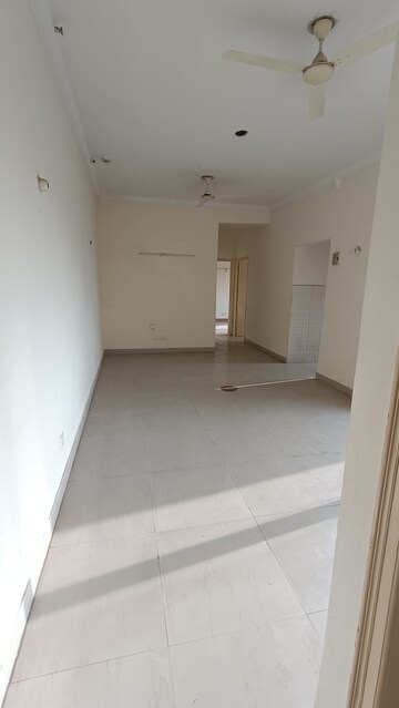 2 BHK Apartment For Rent in Antriksh Golf View, Sector 78