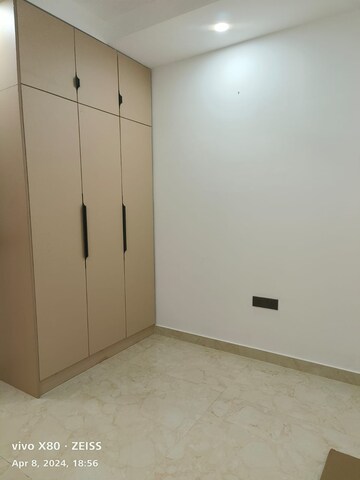 Room in 3 BHK Apartment at Sare Home, Sector 92 – for Rent