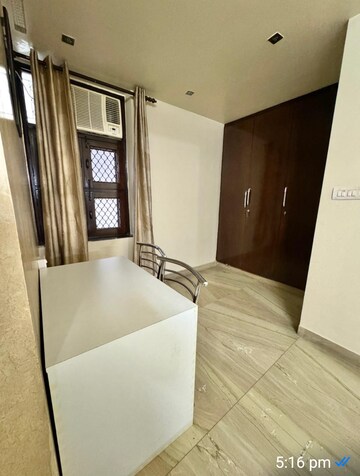 Room in 1 RK Apartment at Apex Anuradha Apartments, Paschim Vihar – for Rent