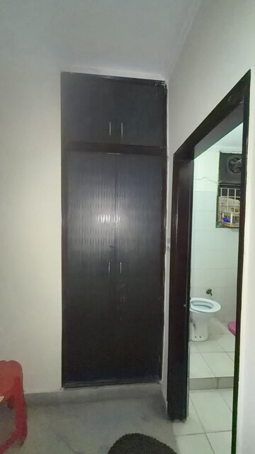 Building Lobby in 1 RK Builder Floor at Kesar Garden Apartments, Sector 48 – for Rent