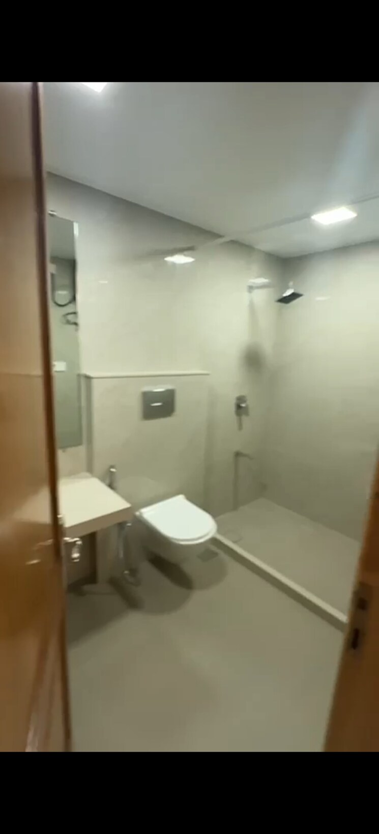 Bathroom, rustomjee-9-jvpd 4 Bedroom 3000 Sq.Ft. Apartment In Juhu Mumbai 9750195