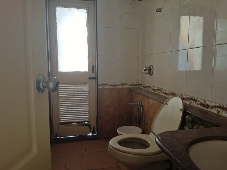 Bathroom, kalpataru-classic 2 Bedroom 1250 Sq.Ft. Apartment In Malad West Mumbai 9750204