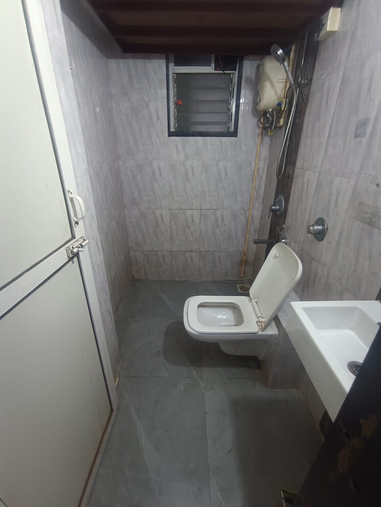 Bathroom, lotus-lotus-link-square 2 Bedroom 1200 Sq.Ft. Apartment In Malad West Mumbai 9750203