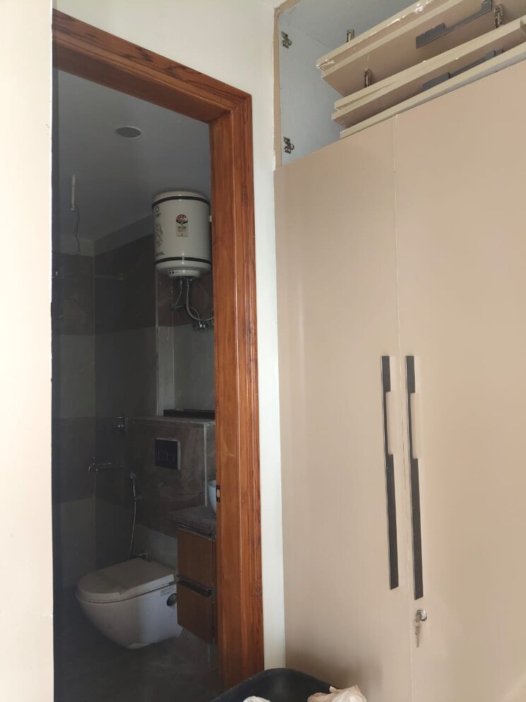 undefined, sector 52 4 Bedroom 2400 Sq.Ft. Builder Floor In Sector 52 Gurgaon 9750208