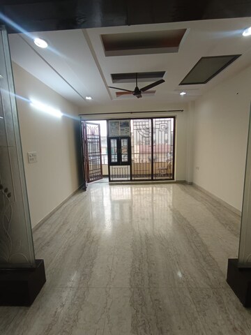 3 BHK Apartment For Rent in Apex Anuradha Apartments, Paschim Vihar