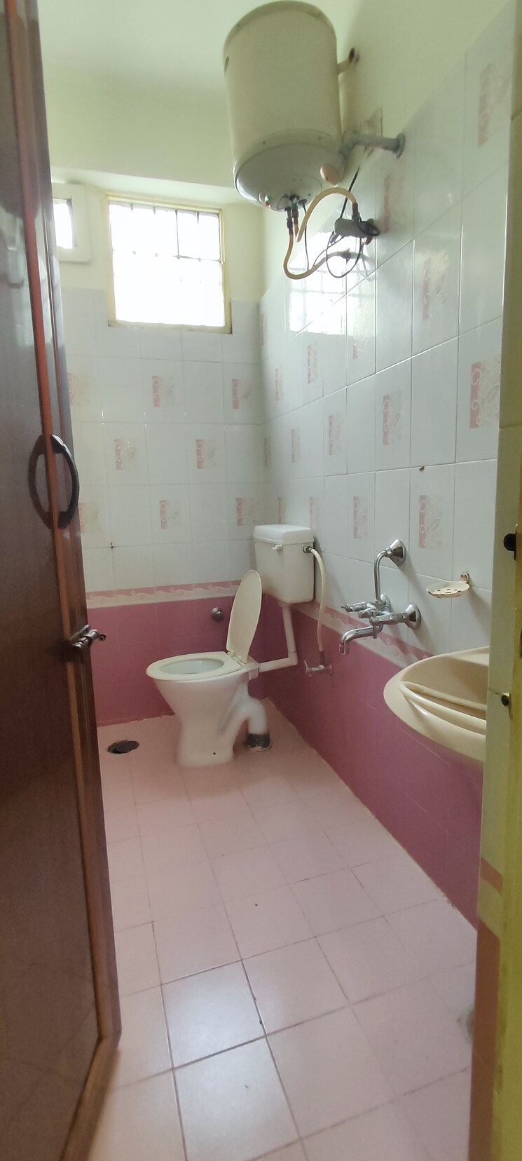 Bathroom, comfort-palace 3 Bedroom 1650 Sq.Ft. Builder Floor In Btm Layout Bangalore 9750260