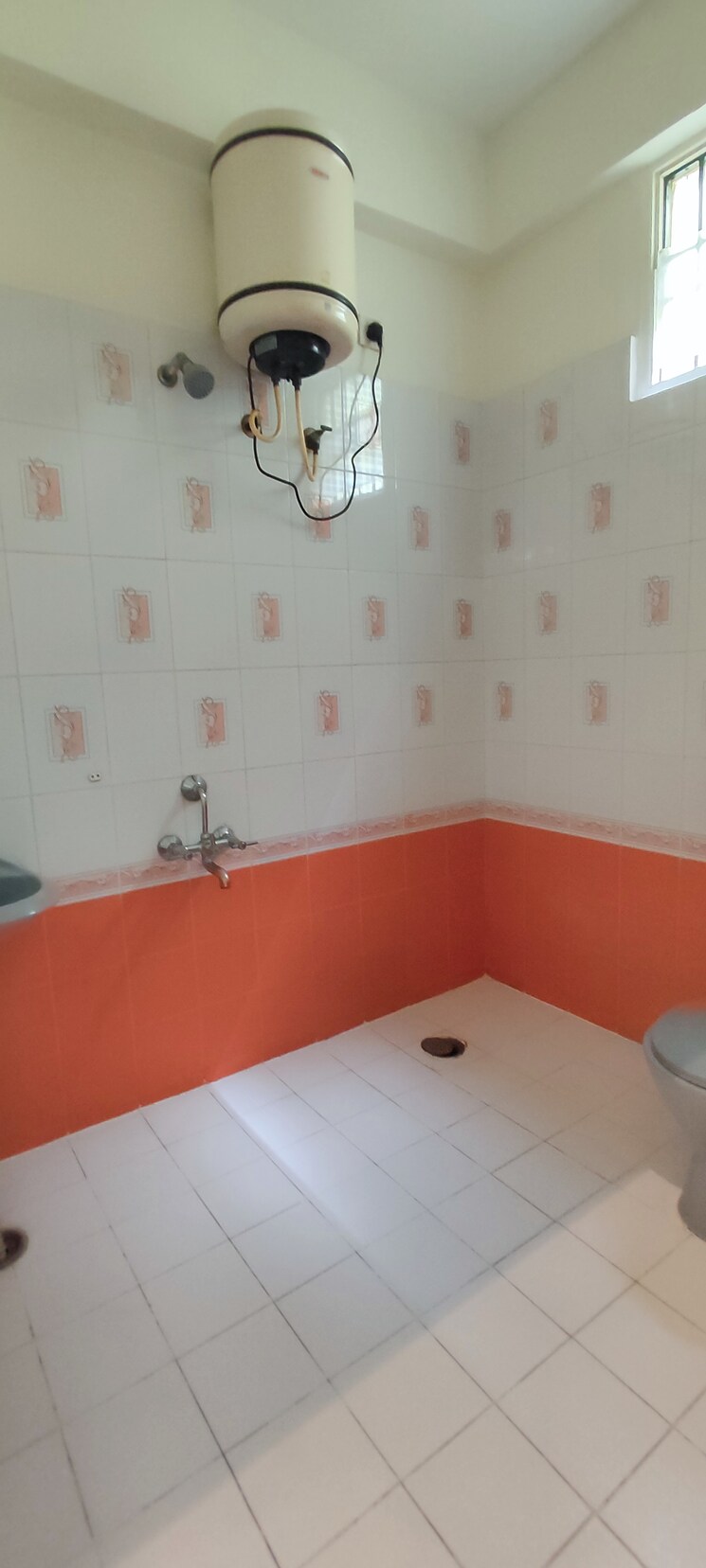 Bathroom, comfort-palace 3 Bedroom 1650 Sq.Ft. Builder Floor In Btm Layout Bangalore 9750260