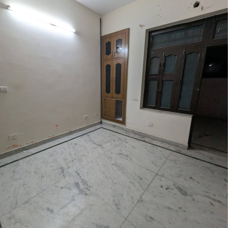 Room, sector 23 2 Bedroom 360 Sq.Ft. Builder Floor In Sector 23 Gurgaon 9750281