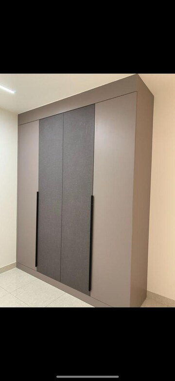 Room in 3.5 BHK Apartment at Prestige High Fields, Gachibowli – for Rent