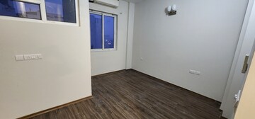 Room in 4 BHK Apartment at DLF The Wellington Estate, Dlf Phase V – for Sale