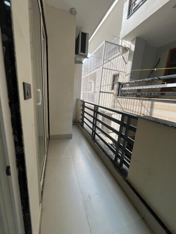 Balcony in 3 BHK Builder Floor at Sector 38 – for Rent