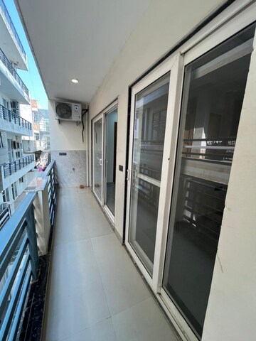 Balcony in 3 BHK Builder Floor at Sector 38 – for Rent
