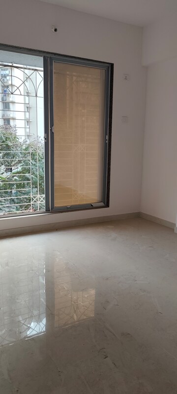 Room in 1 BHK Apartment at Shree Partha, Kasarvadavali – for Rent