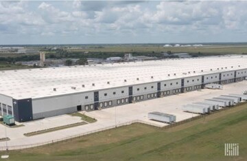  Warehouse For Rent in Hazira