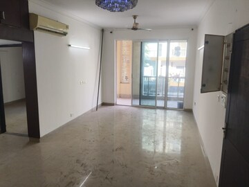 Room in 3 BHK Apartment at Ansal API Esencia, Sector 67 – for Rent