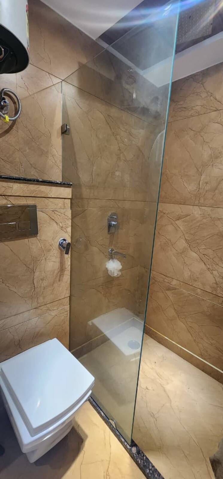 Bathroom, unitech-south-city-1 3 Bedroom 2200 Sq.Ft. Builder Floor In South City 1 Gurgaon 9750405