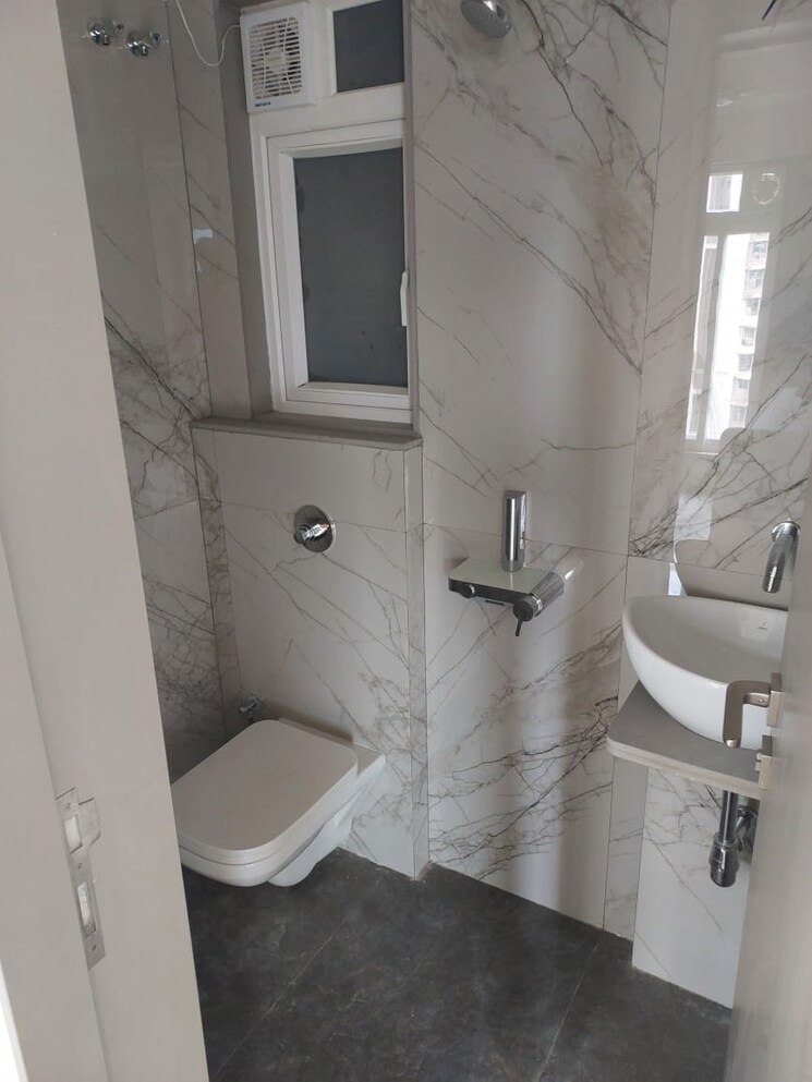 Bathroom, gurukrupa-param 1 Bedroom 420 Sq.Ft. Apartment In Vikhroli East Mumbai 9750406