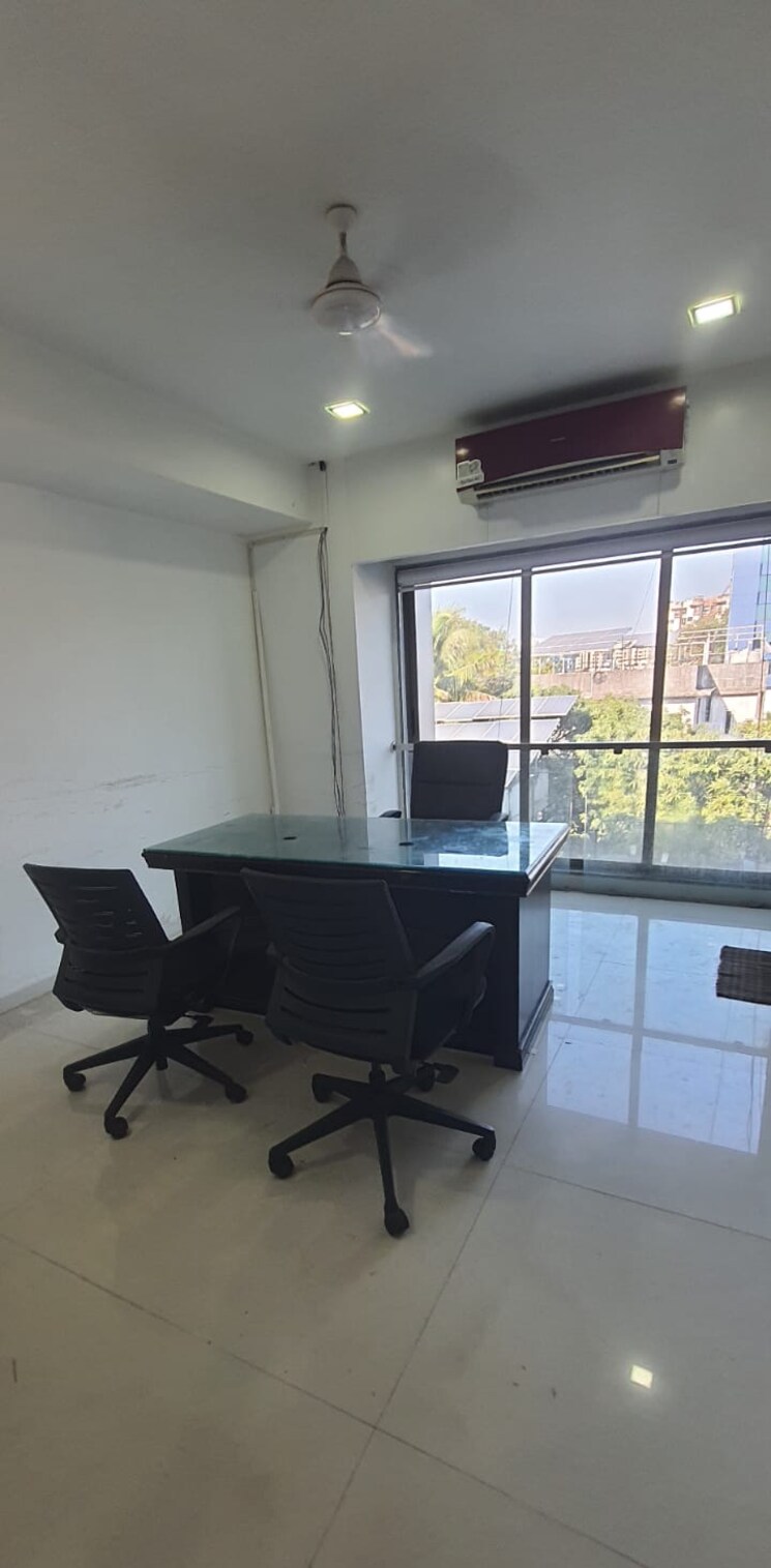 Team Area, adajan Commercial Office Space 2100 Sq.Ft. In Adajan Surat 9750429