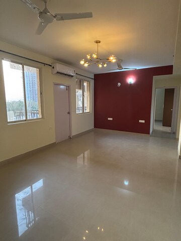 Room in 3 BHK Apartment at SARE Petioles, Sector 92 – for Rent