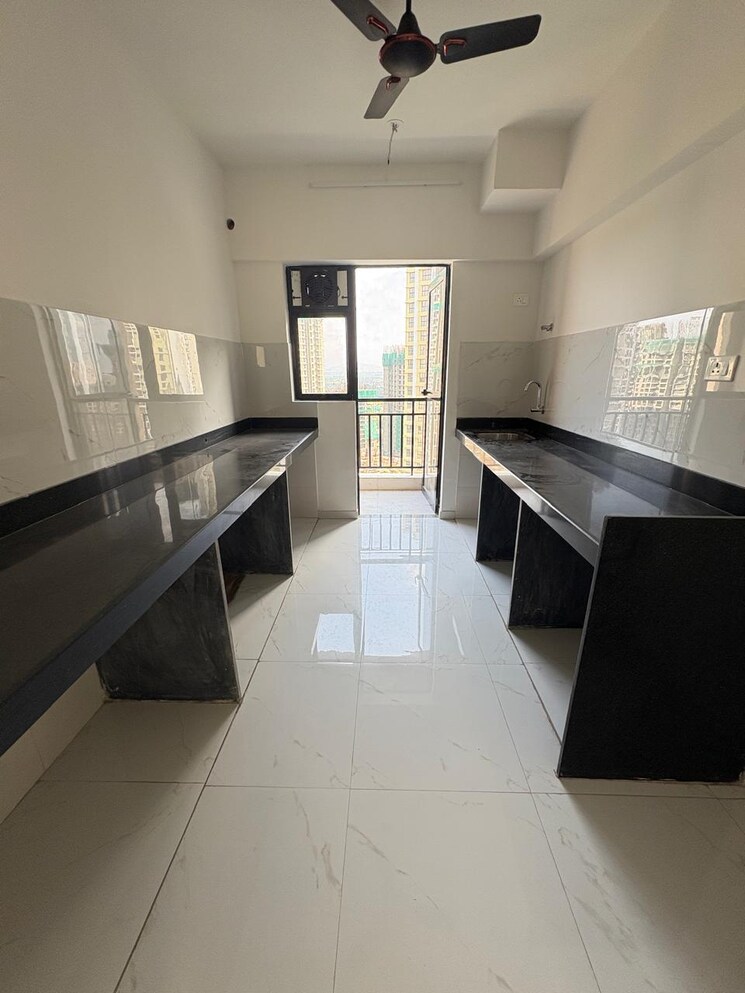 Kitchen, runwal-gardens-phase-2 3 Bedroom 904 Sq.Ft. Apartment In Dombivli East Thane 9750500