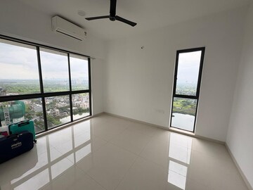 Room in 4 BHK Penthouse at Lodha Lakeshore Greens, Dombivli East – for Rent