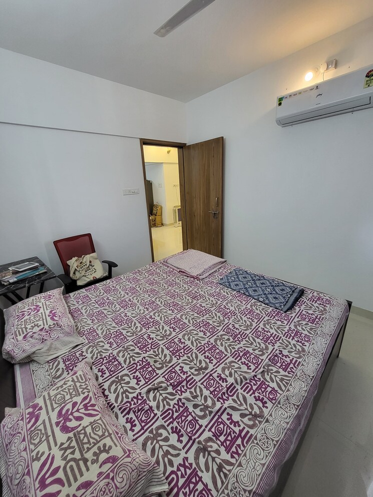 Bedroom, yamuna-apartments-bibwewadi 2 Bedroom 850 Sq.Ft. Apartment In Bibwewadi Pune 9750542