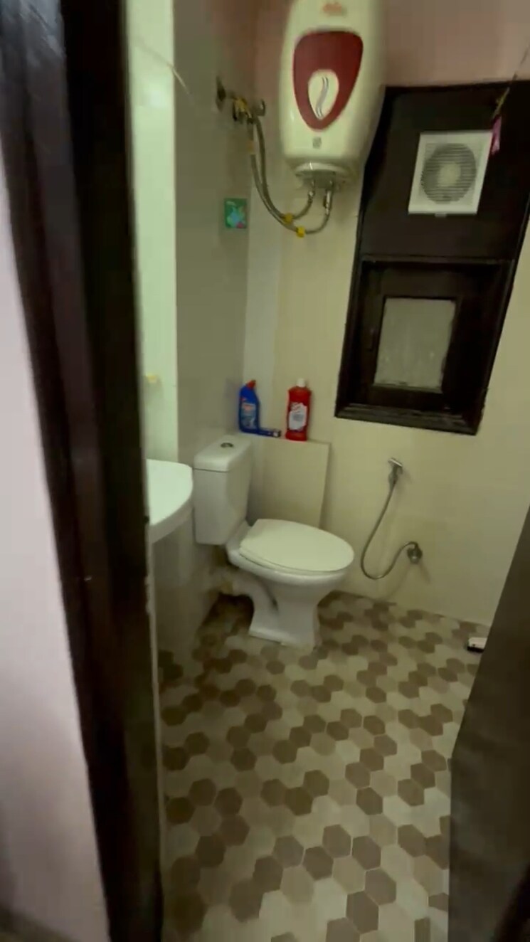 Bathroom, rps-savana 2 Bedroom 1203 Sq.Ft. Apartment In Sector 88 Faridabad 9750538