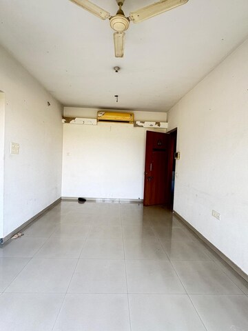 Room in 2 BHK Apartment at Lodha Casa Bella Gold, Dombivli East – for Rent