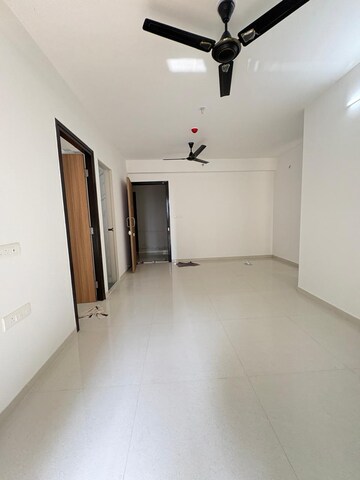 Room in 2.5 BHK Apartment at Lodha Codename Premier, Dombivli East – for Rent