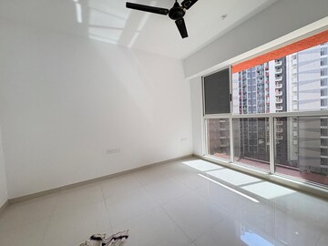 Room in 2.5 BHK Apartment at Lodha Codename Premier, Dombivli East – for Rent