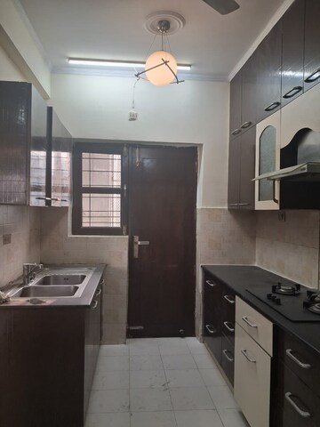 Kitchen in 2 BHK Builder Floor at SS Mayfield Gardens, Sector 51 – for Rent