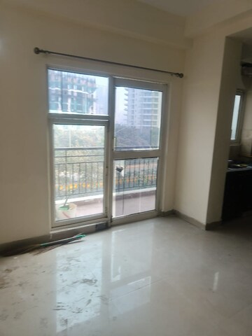 Room in 2 BHK Apartment at Aims Golf Avenue II, Sector 75 – for Rent