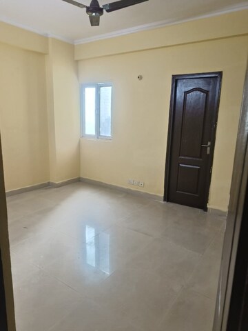 Room in 2 BHK Apartment at Aims Golf Avenue II, Sector 75 – for Rent