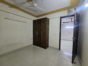 Room in 1 BHK Apartment at Palm Residency Chhatarpur, Chattarpur – for Rent