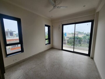 Room in 3 BHK Apartment at M3M Sky City, Sector 65 – for Rent