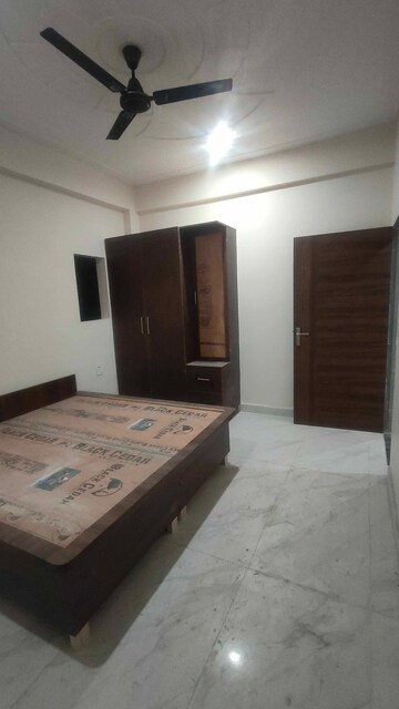 1 BHK Independent House For Rent in Sector 23a