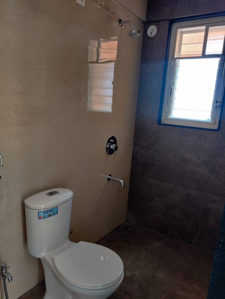 Bathroom, urmila-chs-dhankawadi 1 Bedroom 560 Sq.Ft. Apartment In Dhankawadi Pune 9750703