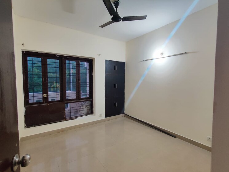 Room, ss-mayfield-gardens 3 Bedroom 1650 Sq.Ft. Builder Floor In Sector 51 Gurgaon 9750726