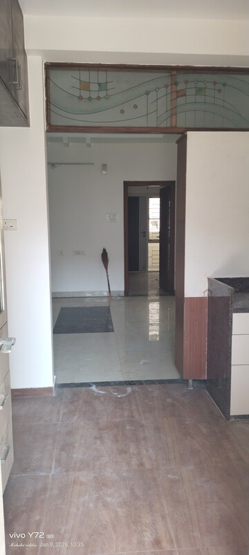 Room in 3 BHK Apartment at Aparanji Estate, Madhapur – for Rent