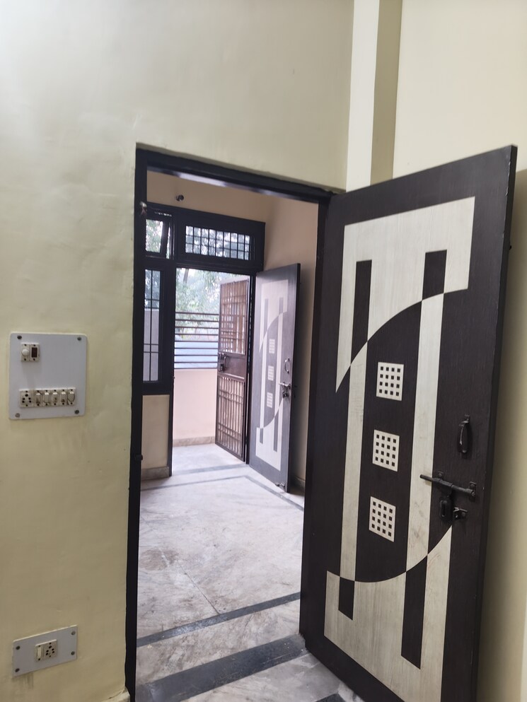 Balcony, beta ii greater noida 6 Bedroom 120 Sq.Mt. Independent House In Beta Ii Greater Noida Greater Noida 9750800