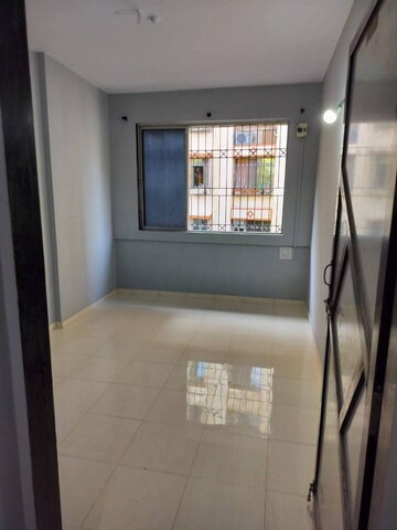 Room in 2 BHK Apartment at Kalyan West – for Rent